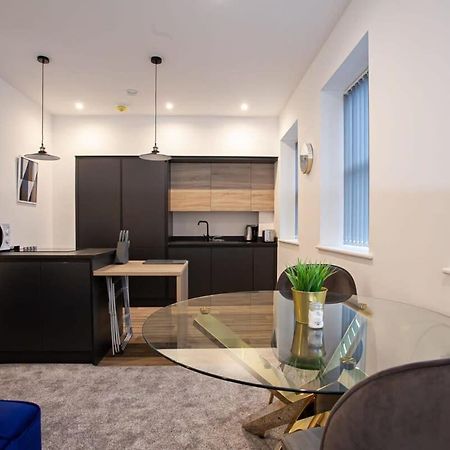 Lovely Open Plan 1 Bedroom Apartment In 博尔顿 外观 照片