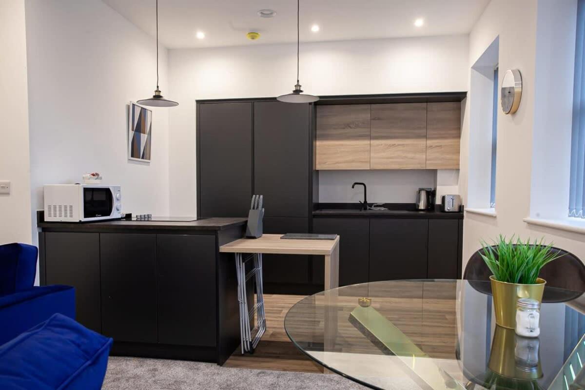Lovely Open Plan 1 Bedroom Apartment In 博尔顿 外观 照片