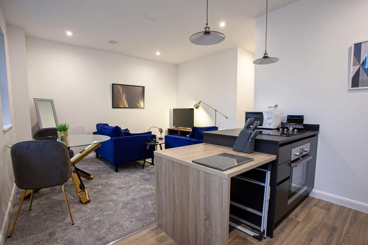 Lovely Open Plan 1 Bedroom Apartment In 博尔顿 外观 照片